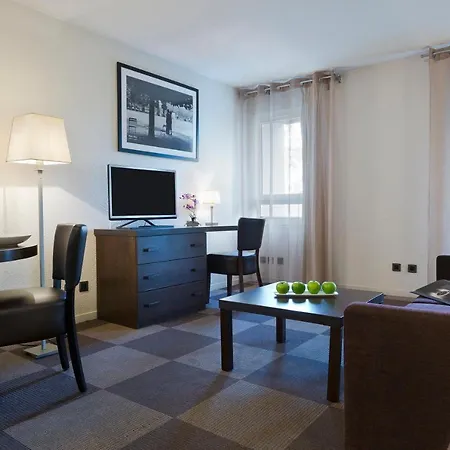 La Reserve Geneve Voltaire 4*