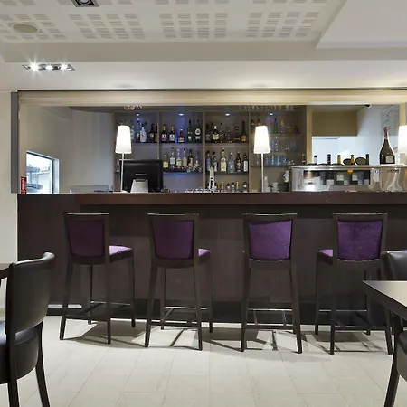 Aparthotel La Reserve Geneve Voltaire 4*