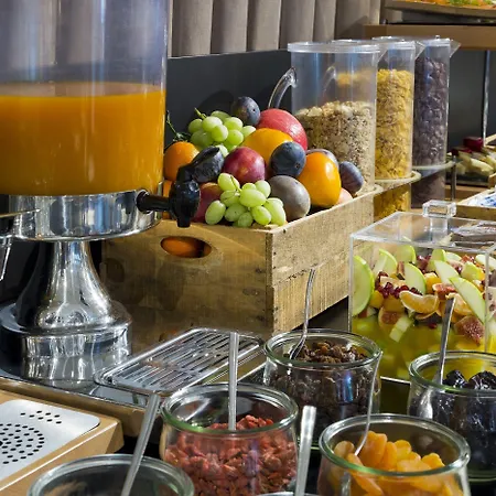 Appart hôtel Résidence La Réserve Genève Voltaire 4*